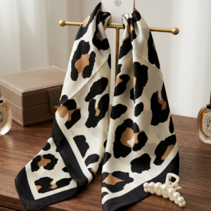 Μαντηλι Satin Touch - Animal Print με μαυρο περιγραμμα